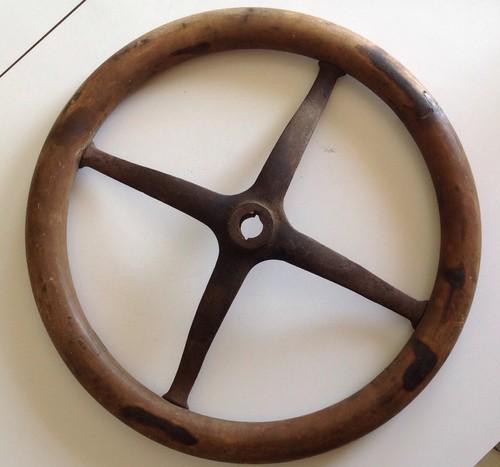 Antique ford wooden steering wheel - stamped: t9028 ford