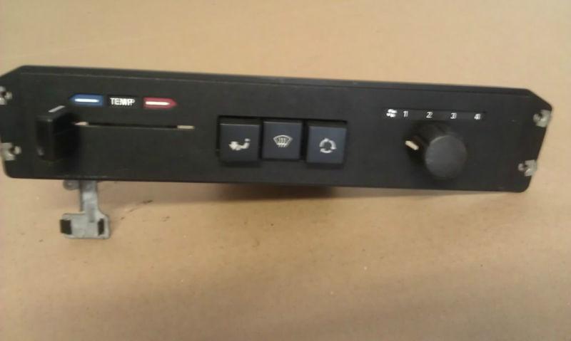 Volvo 200 series manual air vent heater & ac control panel