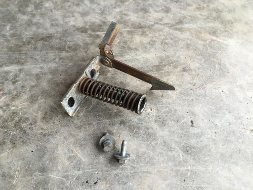 Triumph tr6  hood (bonnet)  latch and release mechanism