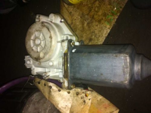 1995 taurus antenna power