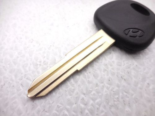 New oem 2005-2009 hyundai tucson blank key - 81996-2e020