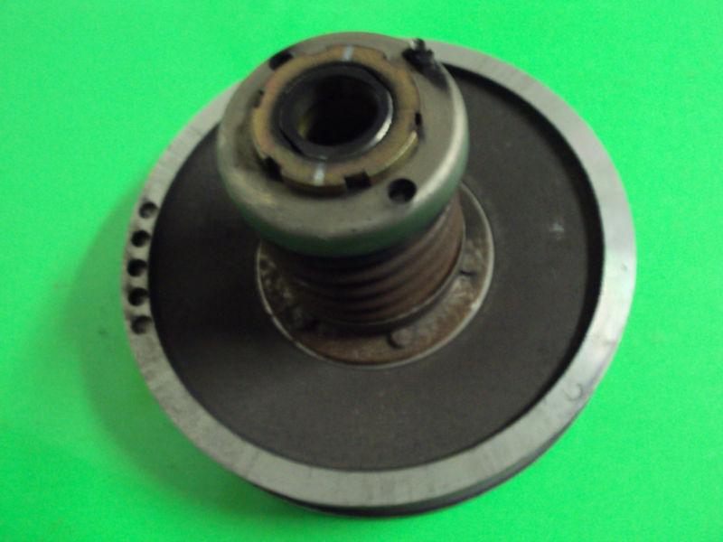 Suzuki eiger 400 4x4 03 driven secondary clutch