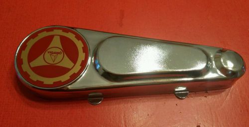 Vespa front axel cover