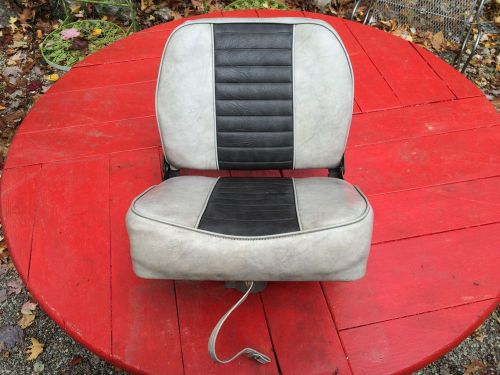 Fisherman’s vinyl boat seat