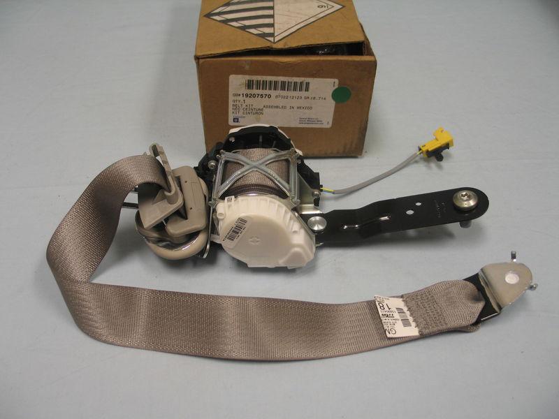 08 09 front seat belt, kit new gm 19207570 titanium gm truck