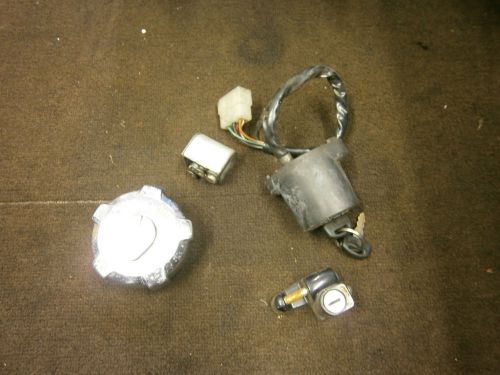Honda cd250 cd 250 cd250u 1990 lockset complete with 2x keys tank ignition lock