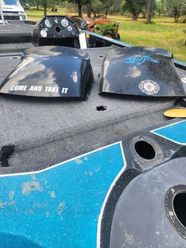 Boat windshield bass boat