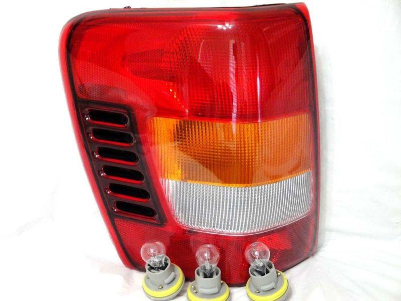 Sell W/6 Light Bulbs/Sockets 9901 Grand Cherokee Rear Tail Light Lamp