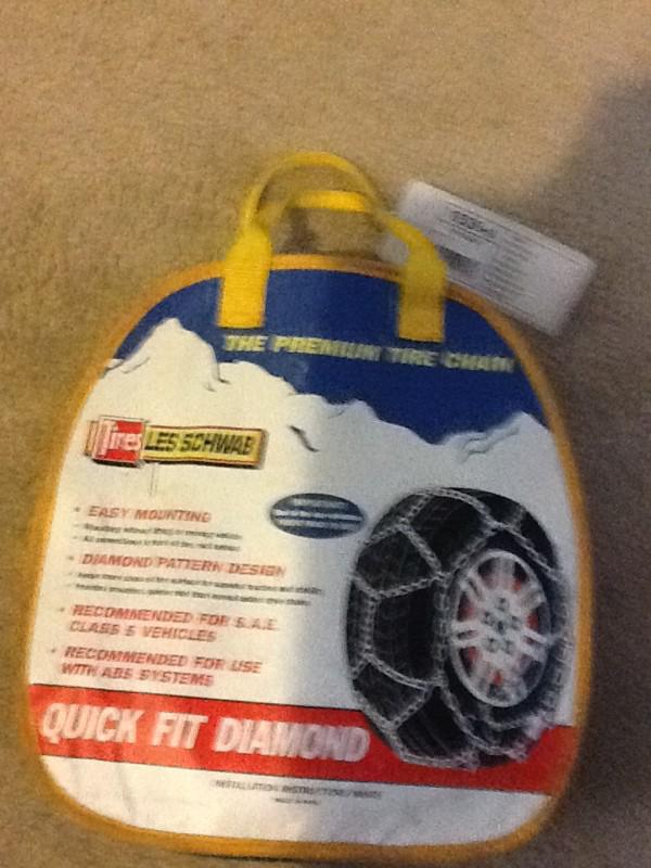 Purchase Les Schwab Quick Fit Diamond Tire Chains 1535S 702153527 in Lynnwood, Washington