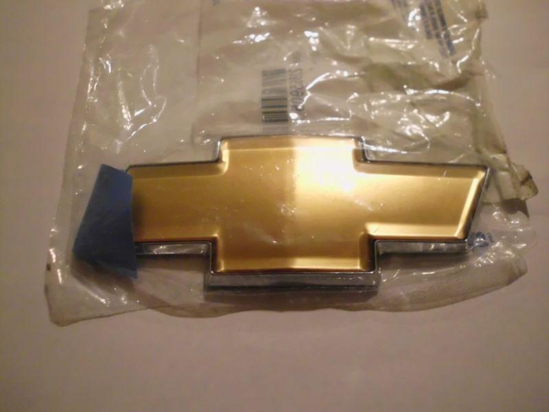 06 07 08 09 2010 2011 2012 chevrolet impala oem grille emblem brand new
