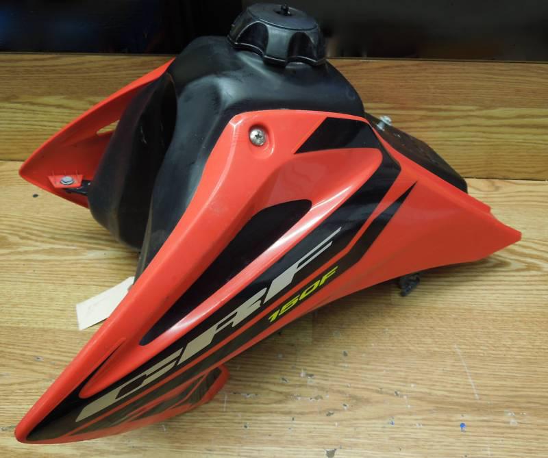 Honda crf 150 oem gas tank w/ cap shrouds & petcock #2b112m