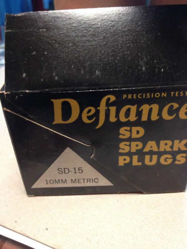 VINTAGE DEFIANCE SD SPARK PLUGS SD-15 10 MM Metric Box of 10 spark plugs, US $15.00, image 5