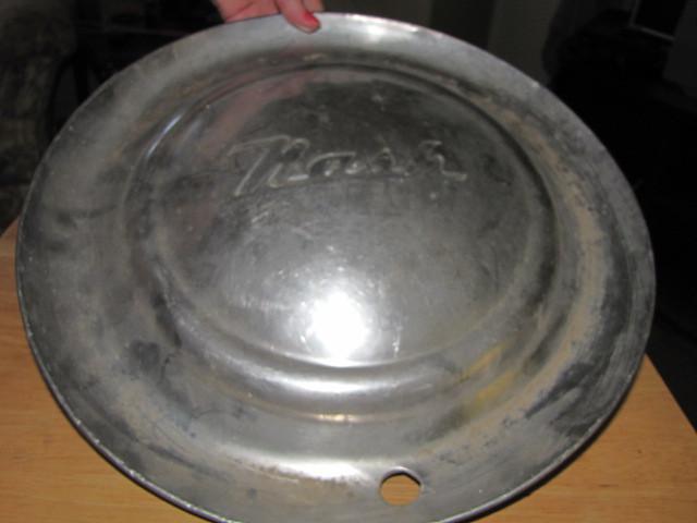 Vintage nash hubcap