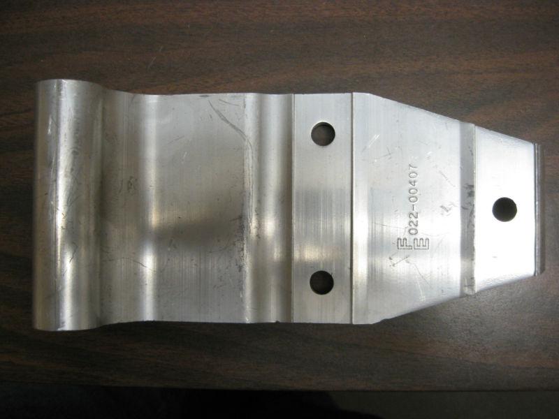 Great dane style thre hole hinges   fleet engineers part  # 022-00407 