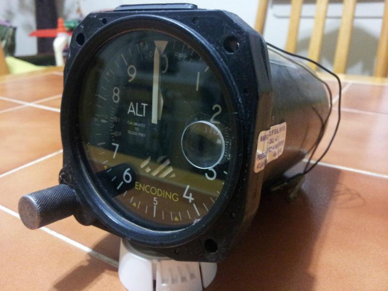 Purchase AIRCRAFT ENCODING ALTIMETER - United 5035P2-P44 in Coram, New ...