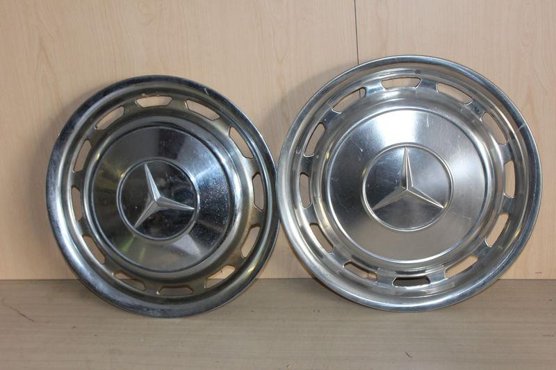 Mb 220 230 380 300 450 vintage 2 hub caps genuine oem nice original 