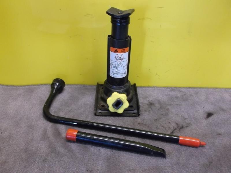 01 ford expedition jack 44335