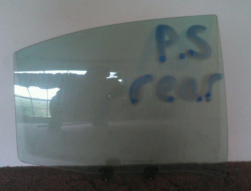 01 pontiac grandam rear passenger window glass