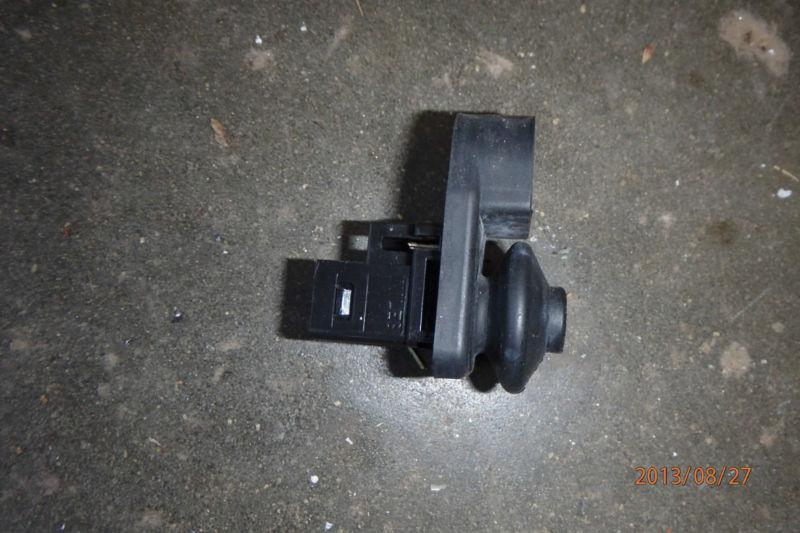 2005 subaru baja oem driver side front door jam sensor