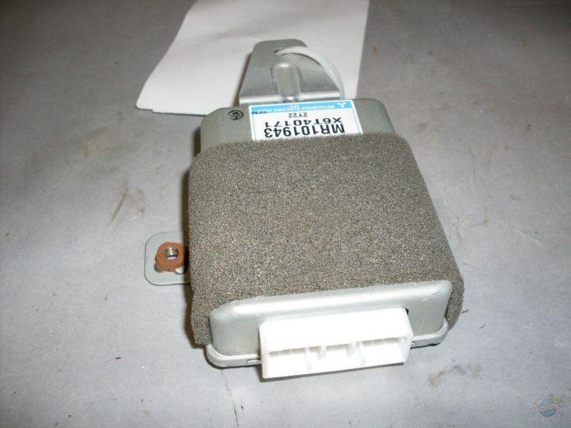 Roof bcm/ecu diamante 588751 97 98 99 00 01 02 03 04 roof ecu mr101943