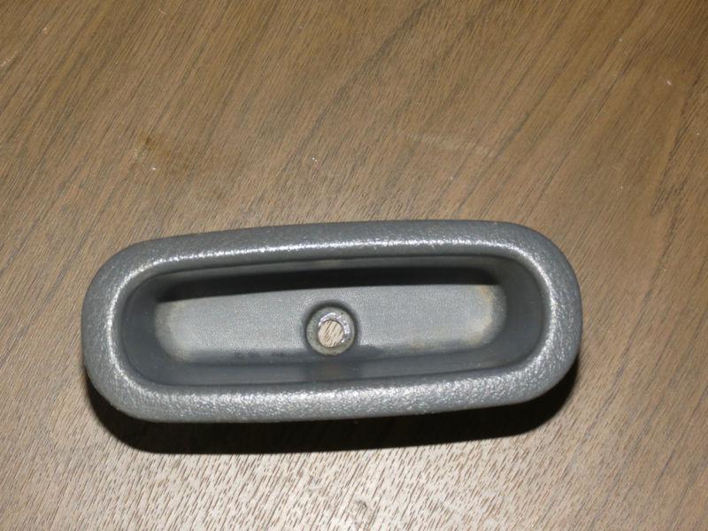 1995 mitsubishi mirage door pull insert trim cup - oem - mb817150 - 
