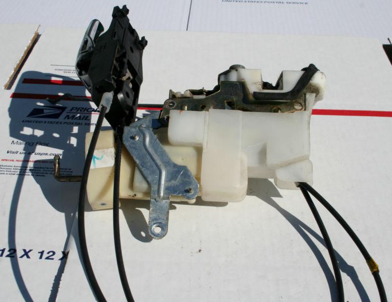 01 02 03 Toyota Prius Left Font Door Latch lock actuator power cables handle , US $69.95, image 2