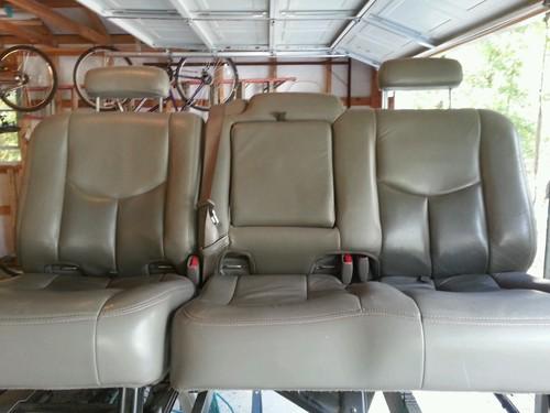 Grey two tone leather middle seat yukon tahoe