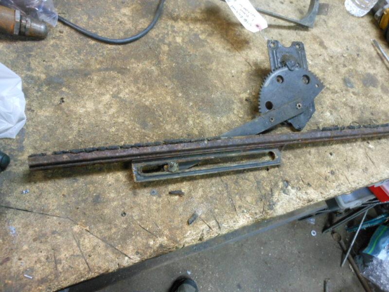 1934 packard standard 8 lr door window regulator with glass bracket