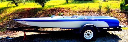 Boats for sale v-drive    wickens   set up for chevy with trailer