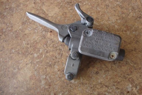 Snowmobile skidoo bombardier 670 snow mobile brake lever master cylinder n10