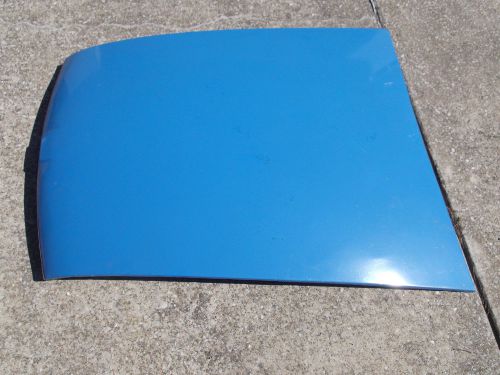 Mgb  steel hood rust free oem 1962-1980  pick-up only, shipping is an option.