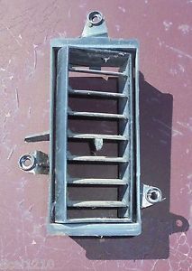 1971-73 left side ac air vent ford mustang mach 1 fastback coupe grande