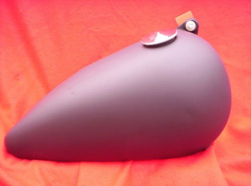 Great looking set of 3 1/2 gal. harley fat bob tanks.