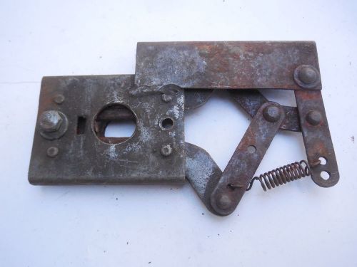 Porsche 356 front hood latch ( lower part )   c#106