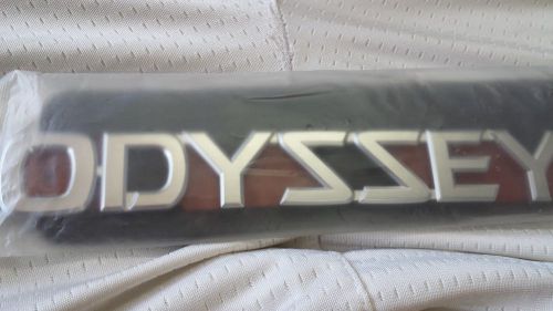 Genuine factory 1999-2004 honda odyssey rear emblem "odyssey" 75722-s0x-a00