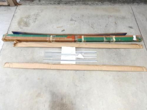 1964 chevelle malibu rocker moldings 985881 nos w / hardware