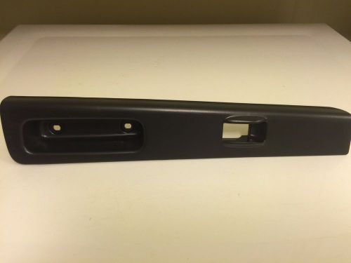 Gm oem rear door-switch bezel panel right 25886809 colorado canyon isuzu