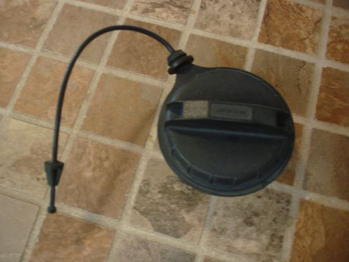 Ford excursion - f250 - super duty 2004 gasoline fuel cap