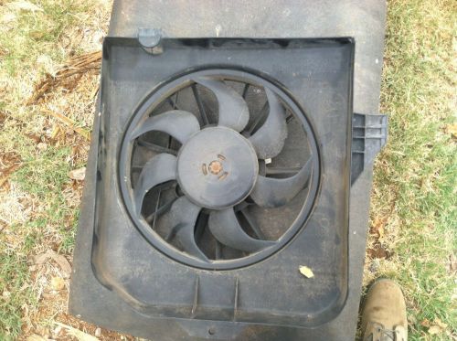 Chrysler town &amp; country dodge caravan radiator cooling fan  04809170ae