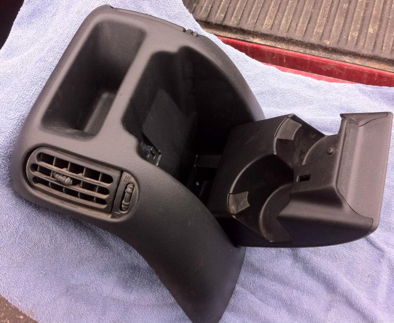 Oem center console rear cup holder - 99 00 01 02 chevrolet silverado gmc sierra