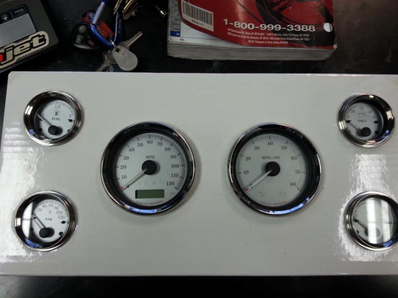 Buy HARLEY DAVIDSON SILVER FACE GAUGE SET 20082013 TOURING in Utica