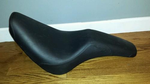Harley davidson badlander seat from 2005 softail nighttrain