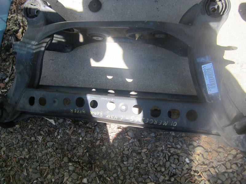 2001 mercedes benz e430 rear suspension frame crossmember oem *b-4
