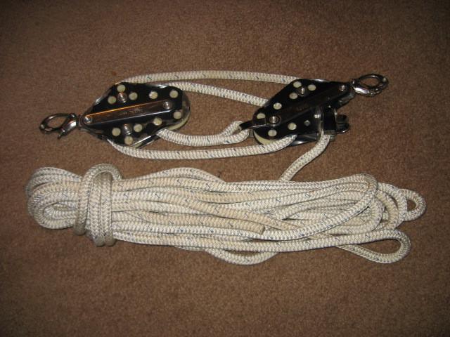 Large vang, 4:1 purchase, 1/2 inch line, 10 feet long, snap shackles