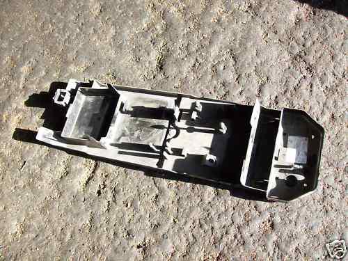 2005 05 kawasaki zx10r zx-10 under tail plastic 88008