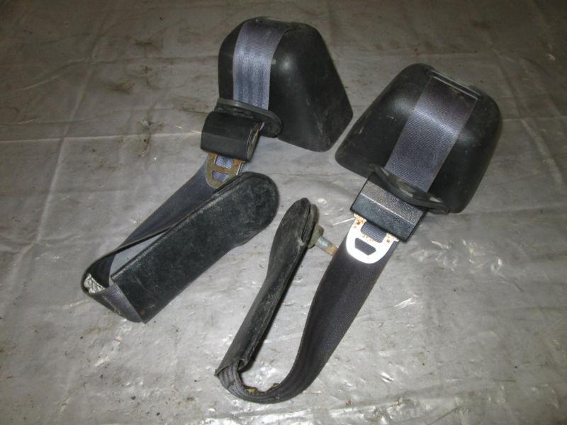 Jeep wrangler yj 1992-1995 rear retractable male seat belts 1586