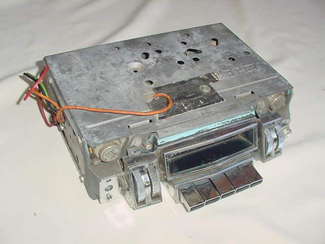 1967 chrysler am thumbwheel radio - mopar model 376 