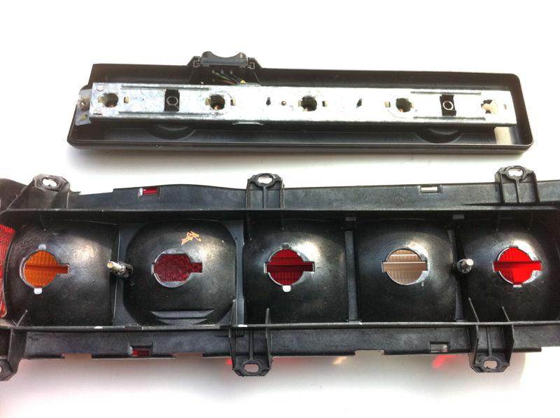 Mercedes w123 1976-1985 300D SD OEM RIGHT Tail light assembly & lens nice!, US $29.50, image 6