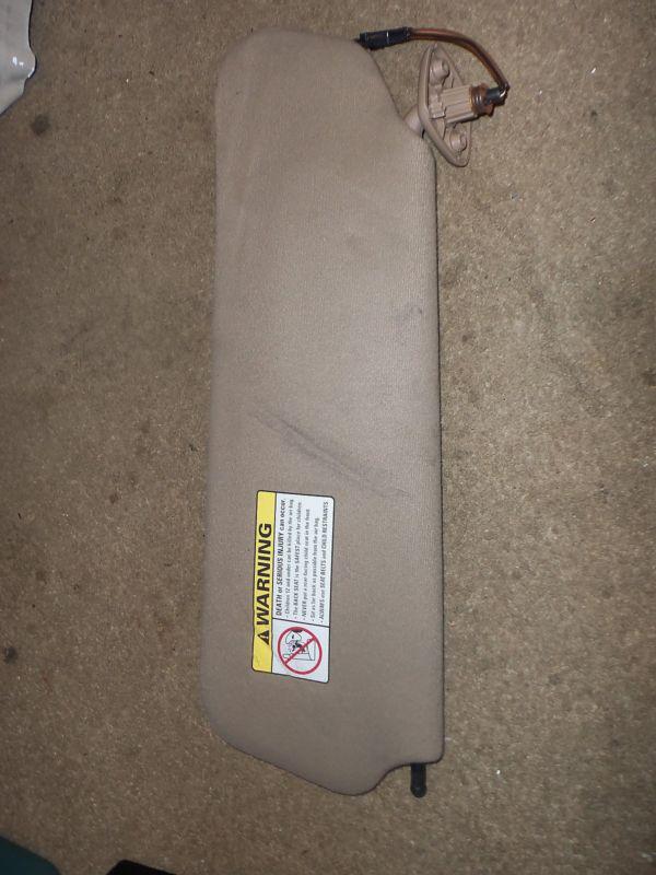 1999 lincoln navigator right passenger sun visor lighted with mirror