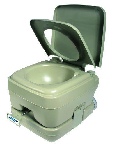 Camco 41531 portable toilet - 2.6 gallon